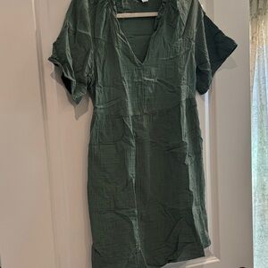 4 for $20 Sale Green V-Neck Short Sleeve Dress
